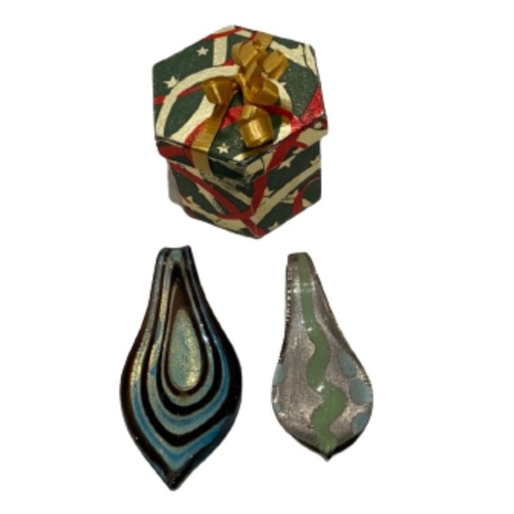 💟 Sale 2/$15 💟 Murano Glass Pendants (2) - Picture 1 of 4